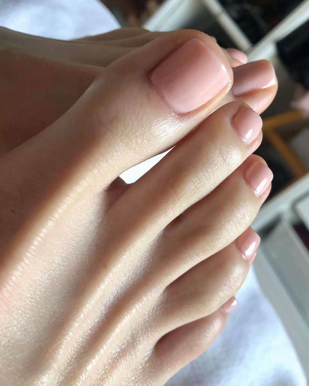 first post here :) hope you like my toes :))