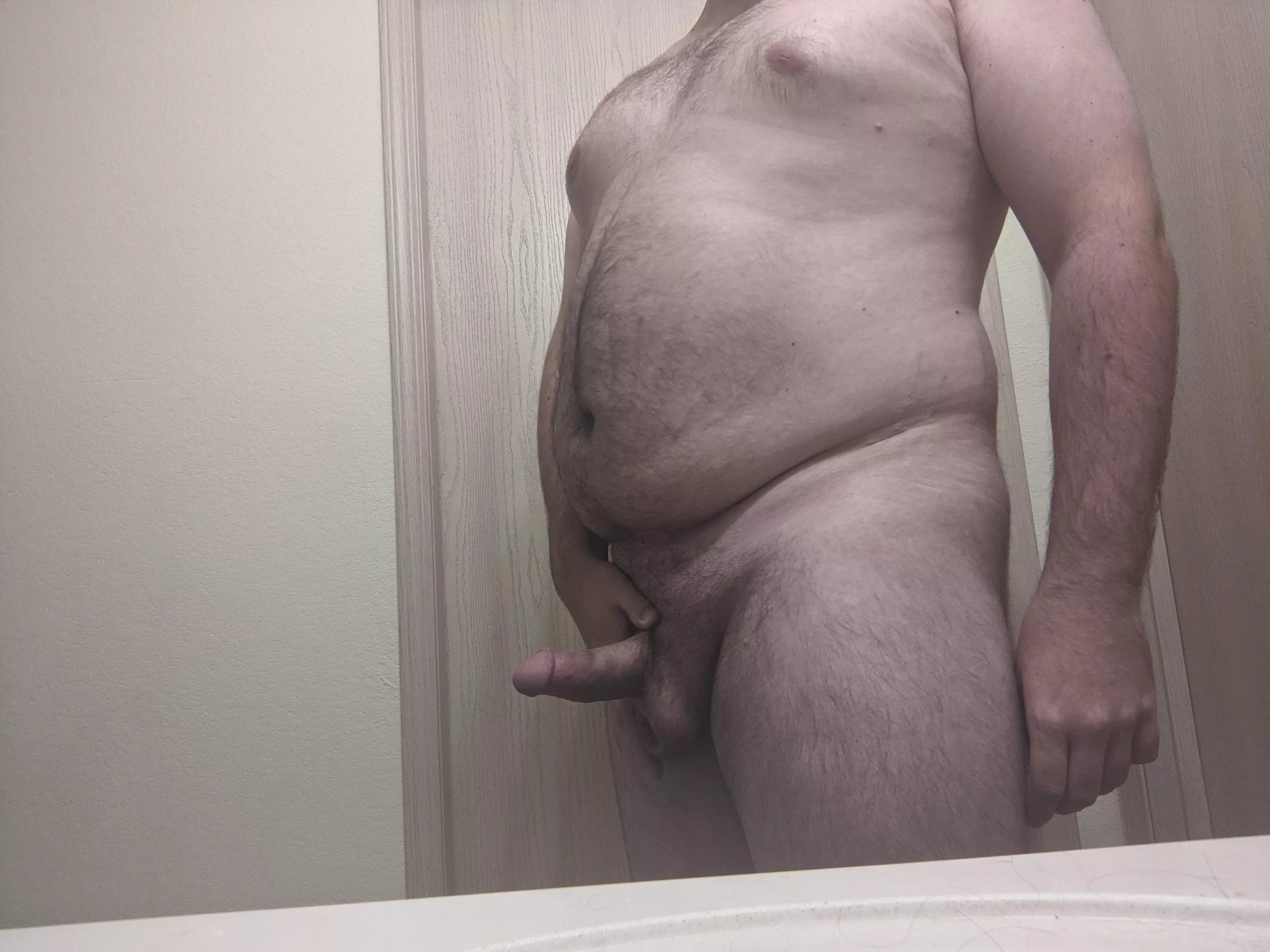 First time posting a nude here, hope you like it!