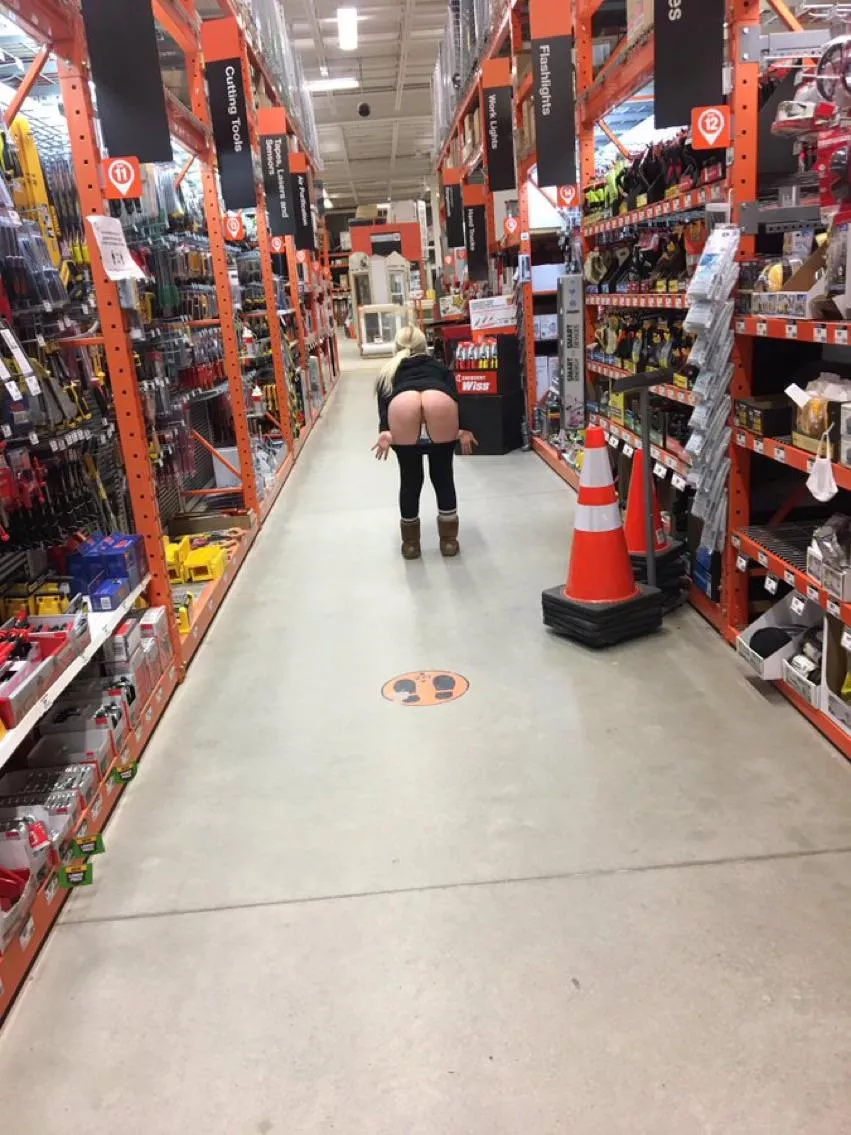 FLASHING my tight little pussy in my local HOME DEPOT aisle 😈 I warned you, I was bad… How many spanking are you giving me for being so naughty in public?🥺