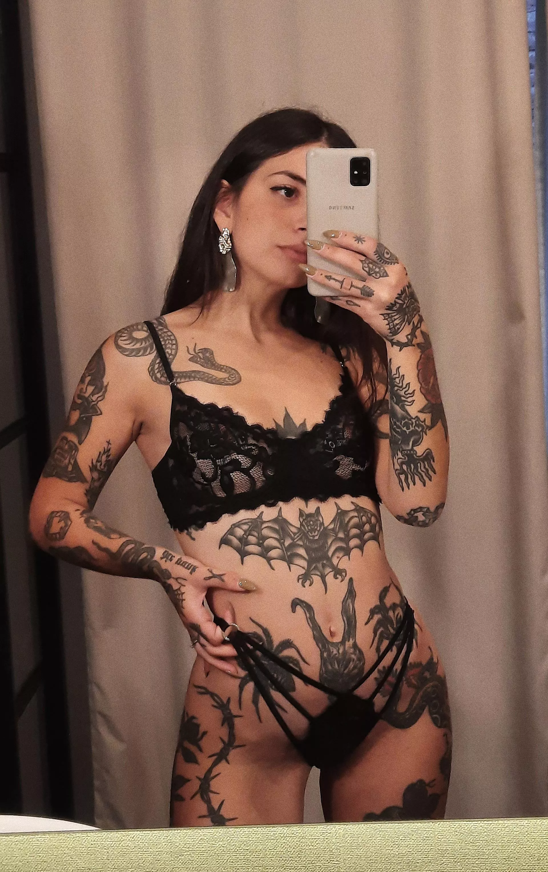 free onlyfans 🖤 petite tattooed babe, now online 🔥 link in comments