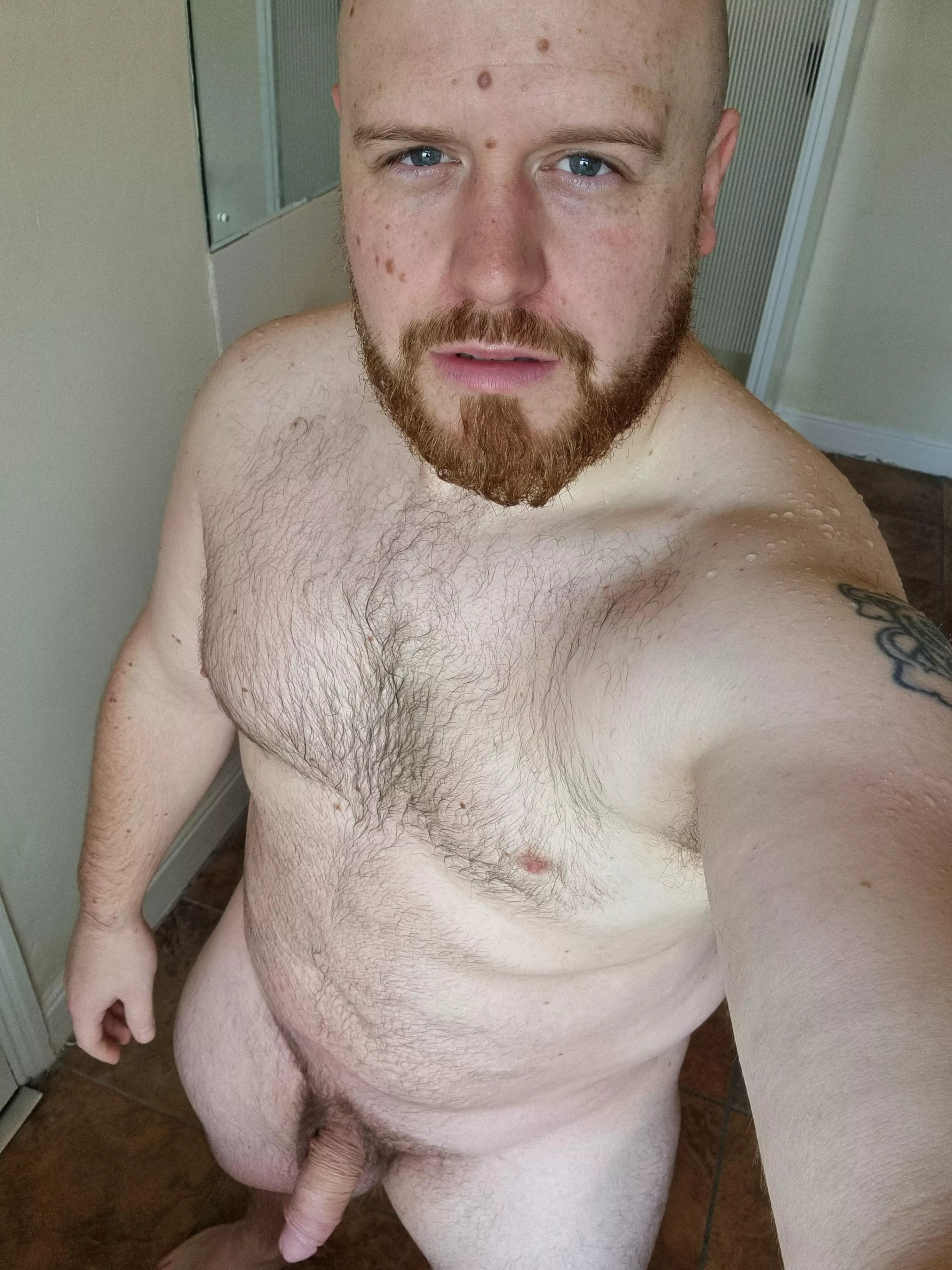 Fresh out of the shower but still feeling dirty 😜