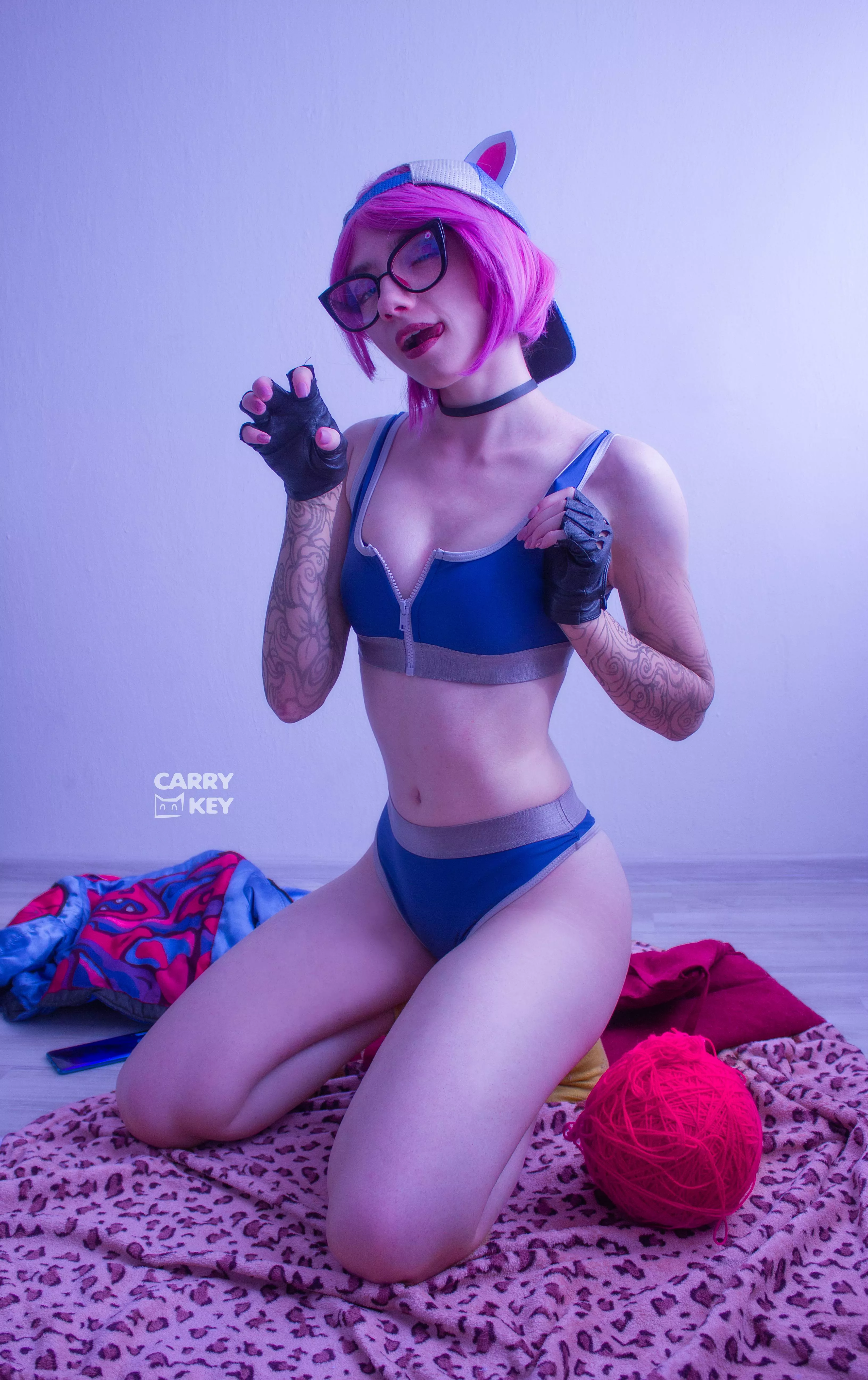 frisky Lynx (Fortnite) cosplay by CarryKey