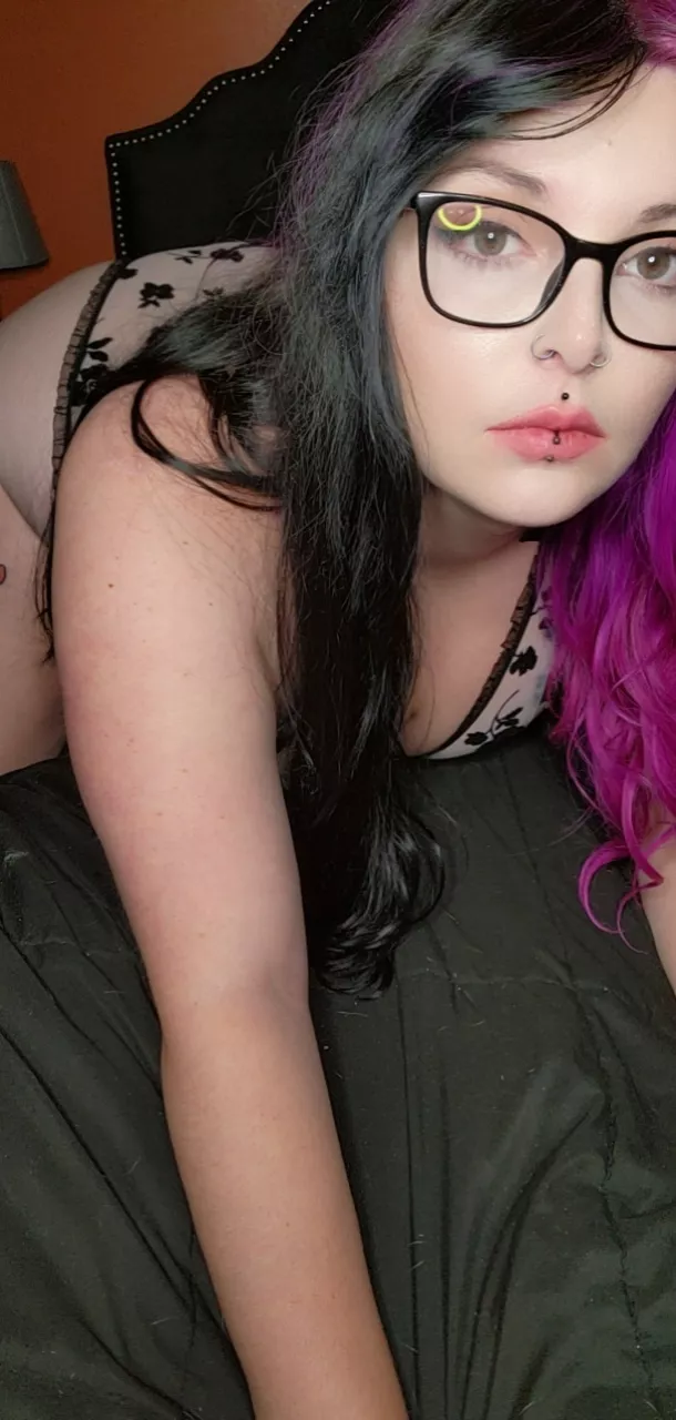 Fuck a pretty alt girl like me?