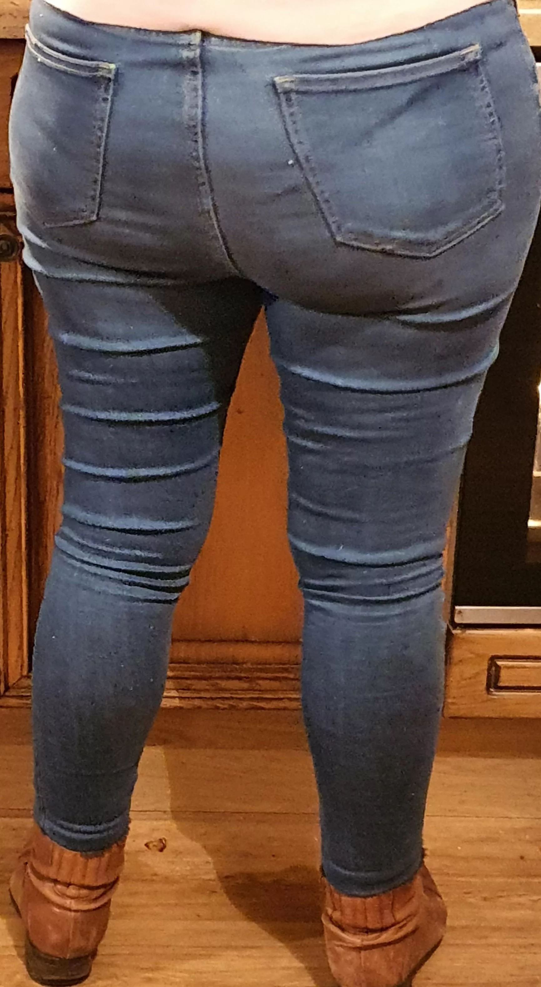 (F)Who would rail this big ass🍑