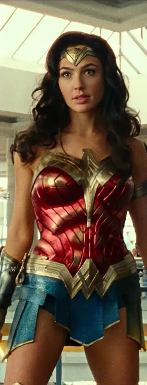 Gal Gadot as Wonder Woman makes me feel so weak