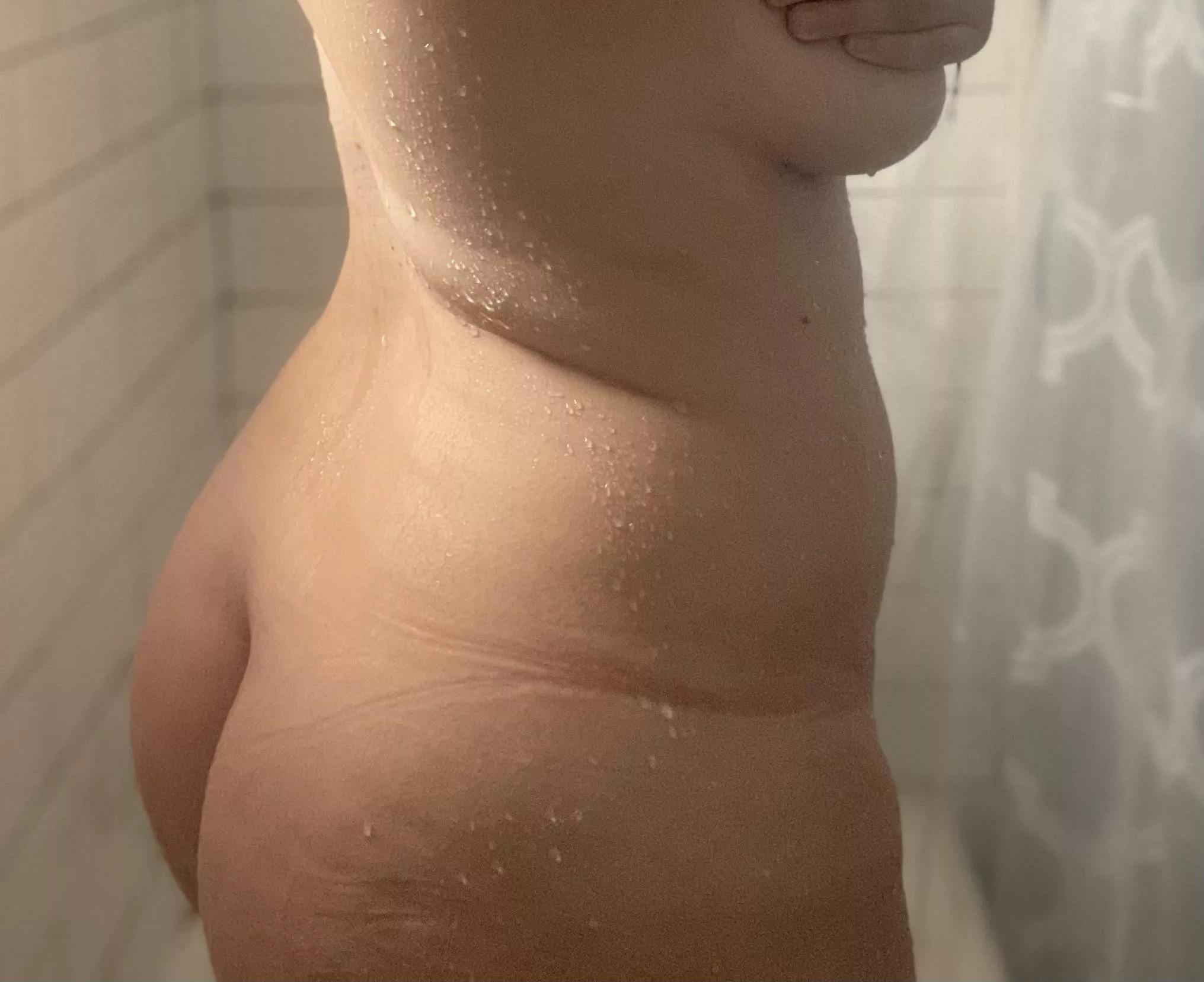 Getting ready for a party later, do my massive tits and huge ass look clean? New video available of my whole soapy routineâ€¦ ðŸ˜‰ðŸ’‹