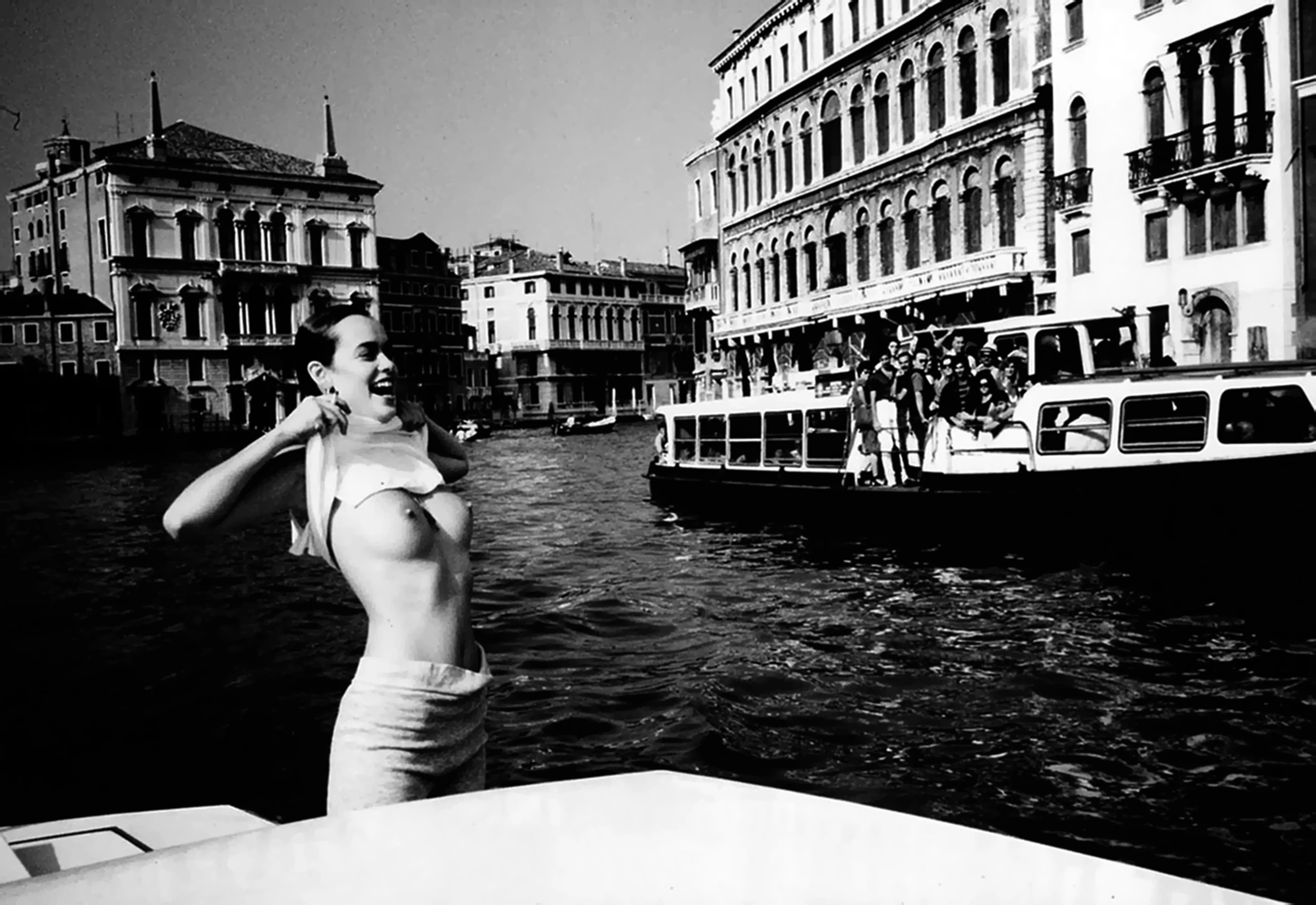 Girl Flashing On The Grand Canal | Venice, Italy | 1986 | ph. Helmut Newton