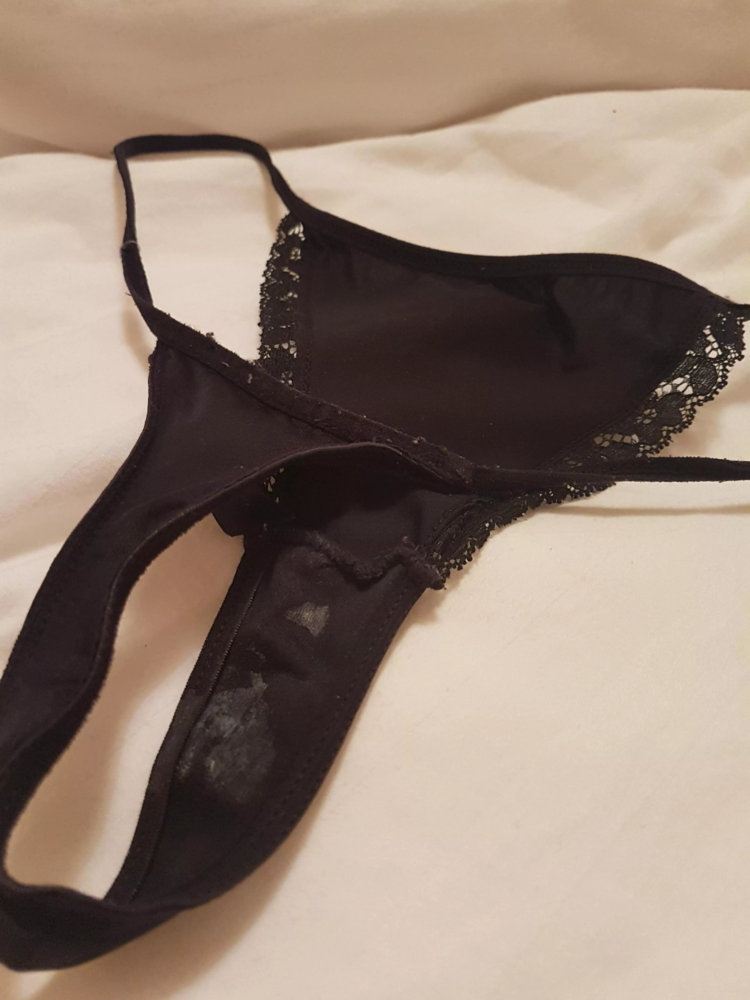 Girlfriends (27) used thong