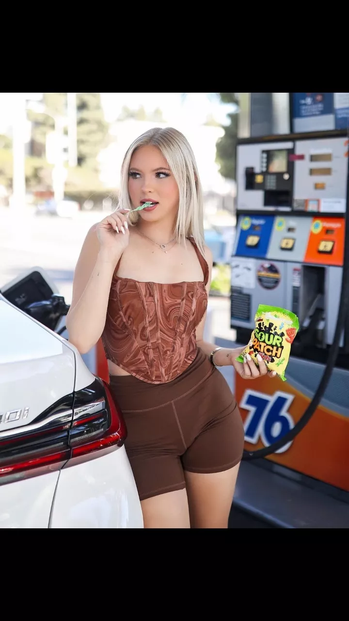 Give me Joi as hot babe Jordyn Jones