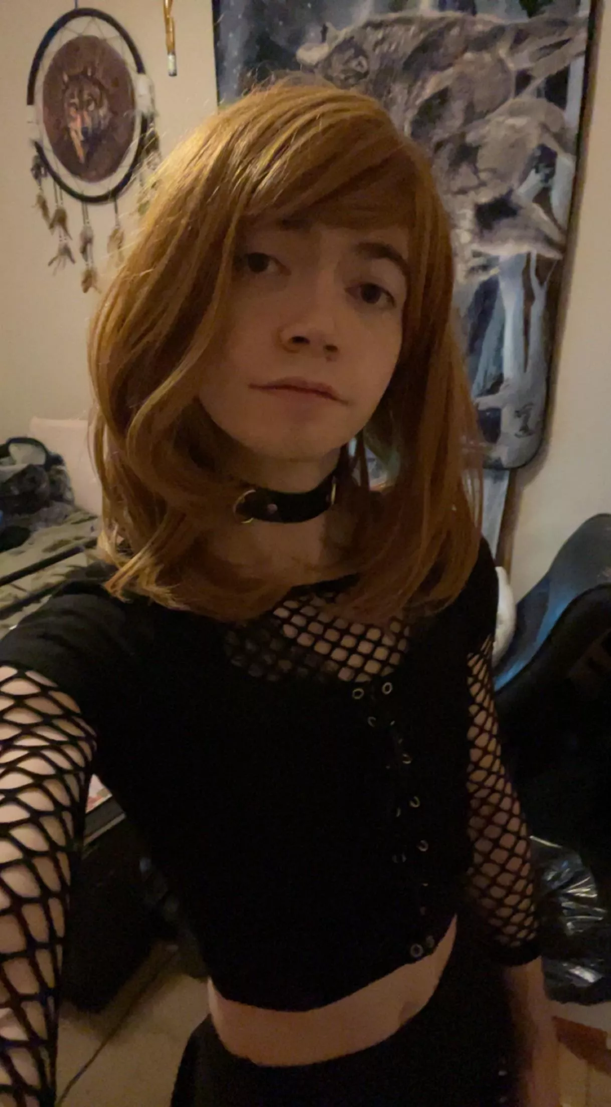 Got a new shirt and choker