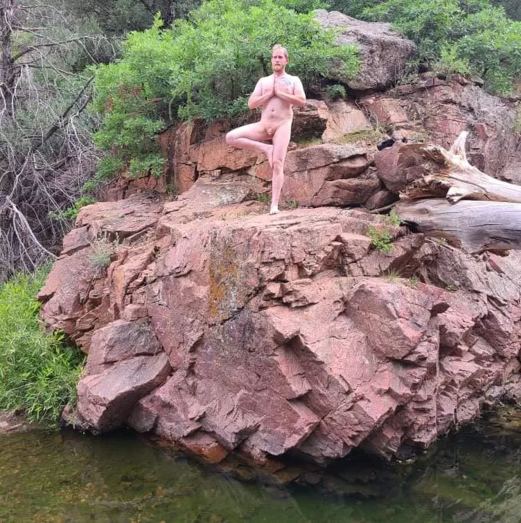 Got to do so(m)e outdoor yoga on a camping trip last weekend