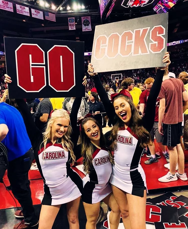 Gotta love the South Carolina Cheerleaders!!