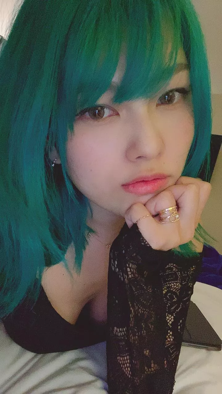 Green hair girl