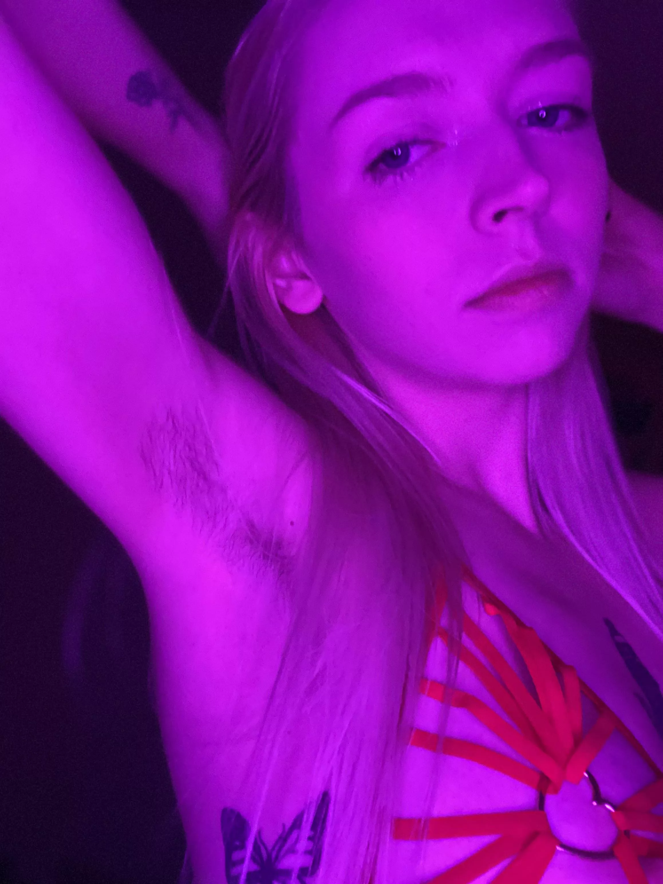 growing out my armpit hair ðŸ¥°