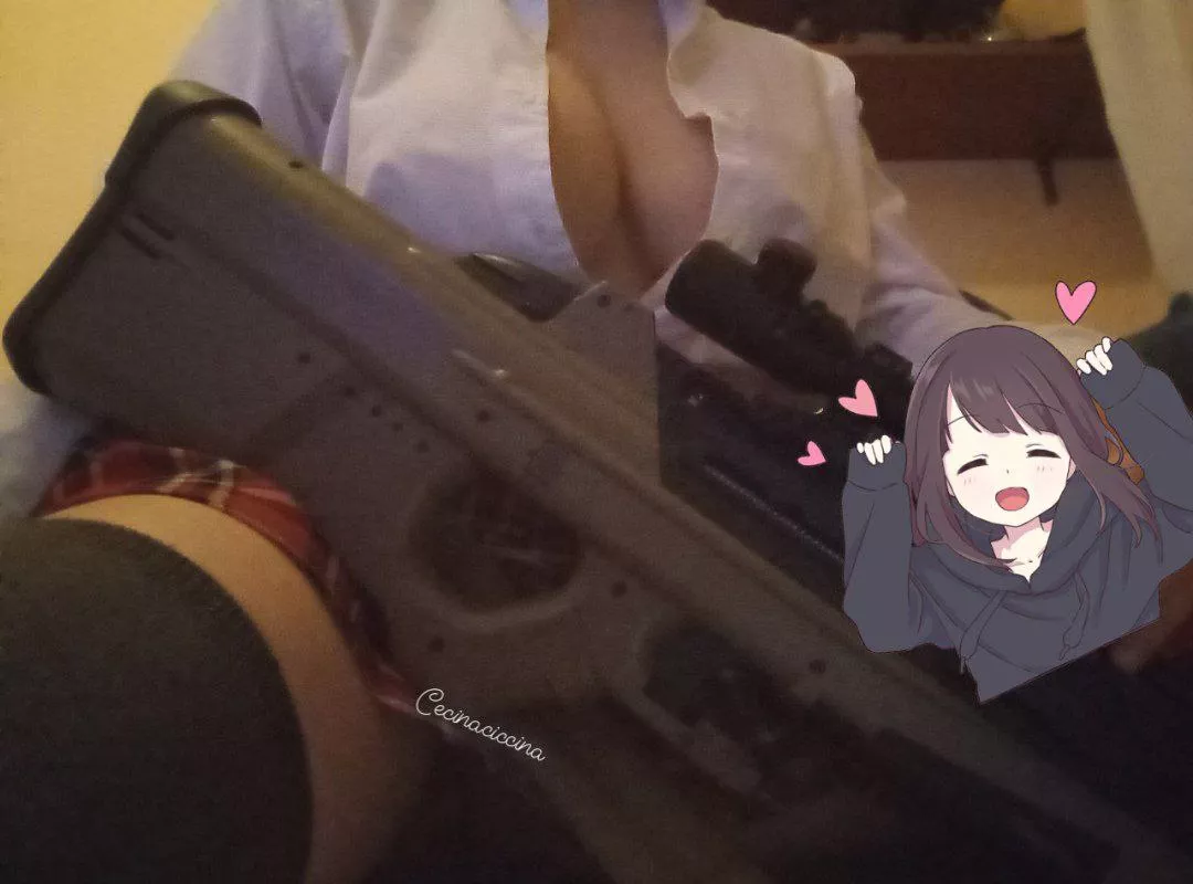 Gun boob