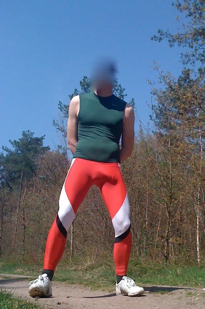 guy in the wild with bulging running tights