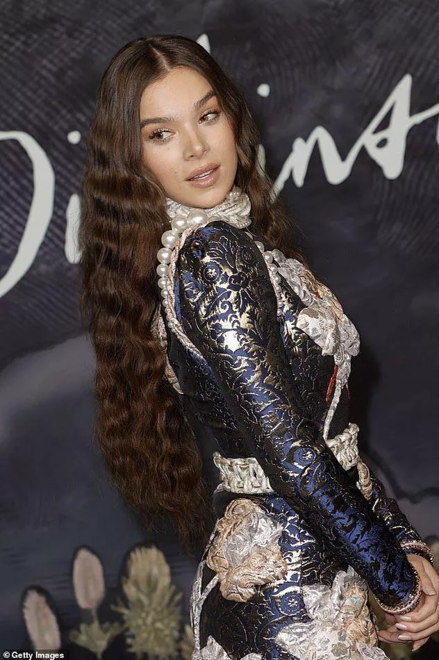 Hailee Steinfeld