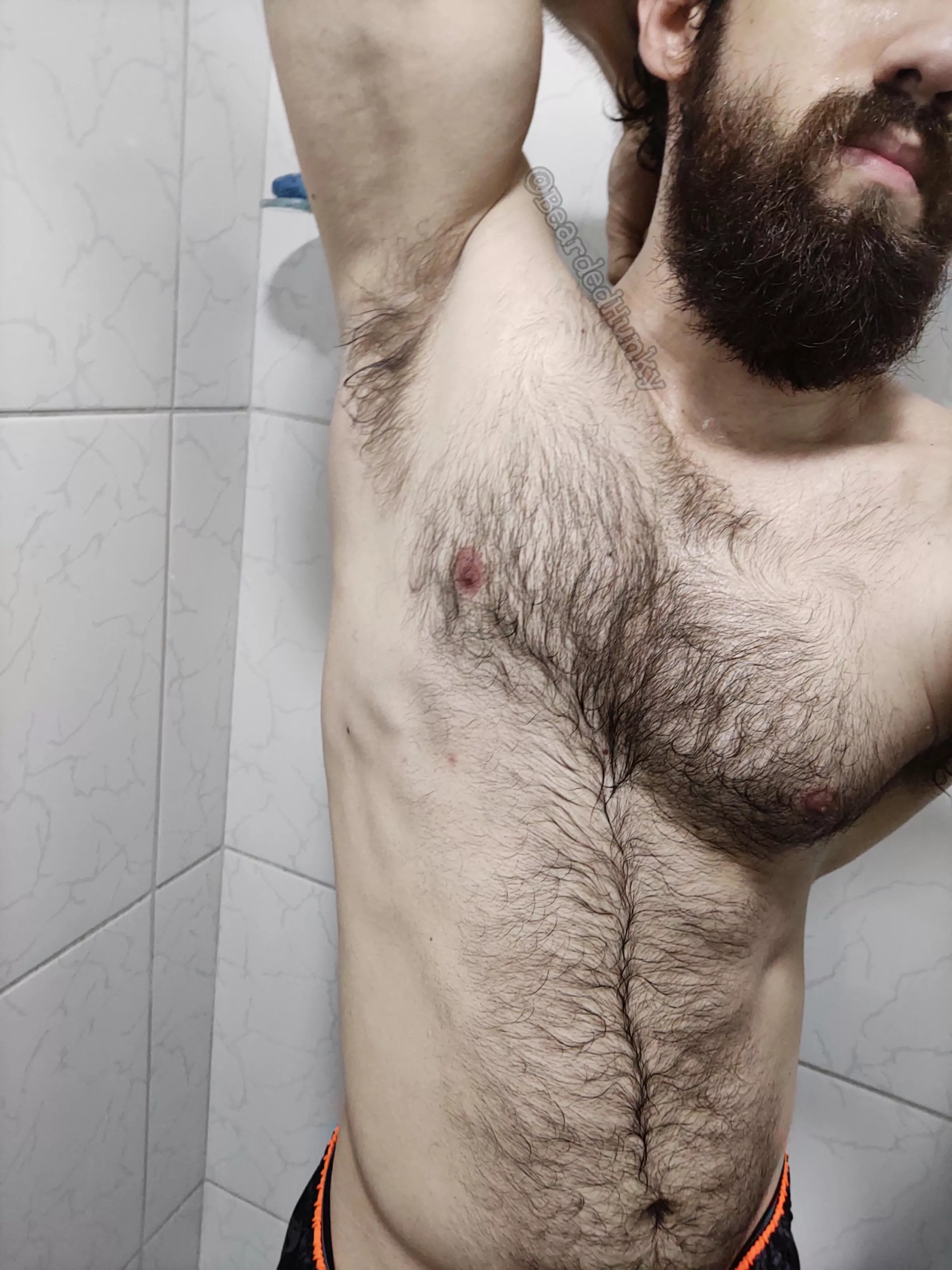 Hairy armpit