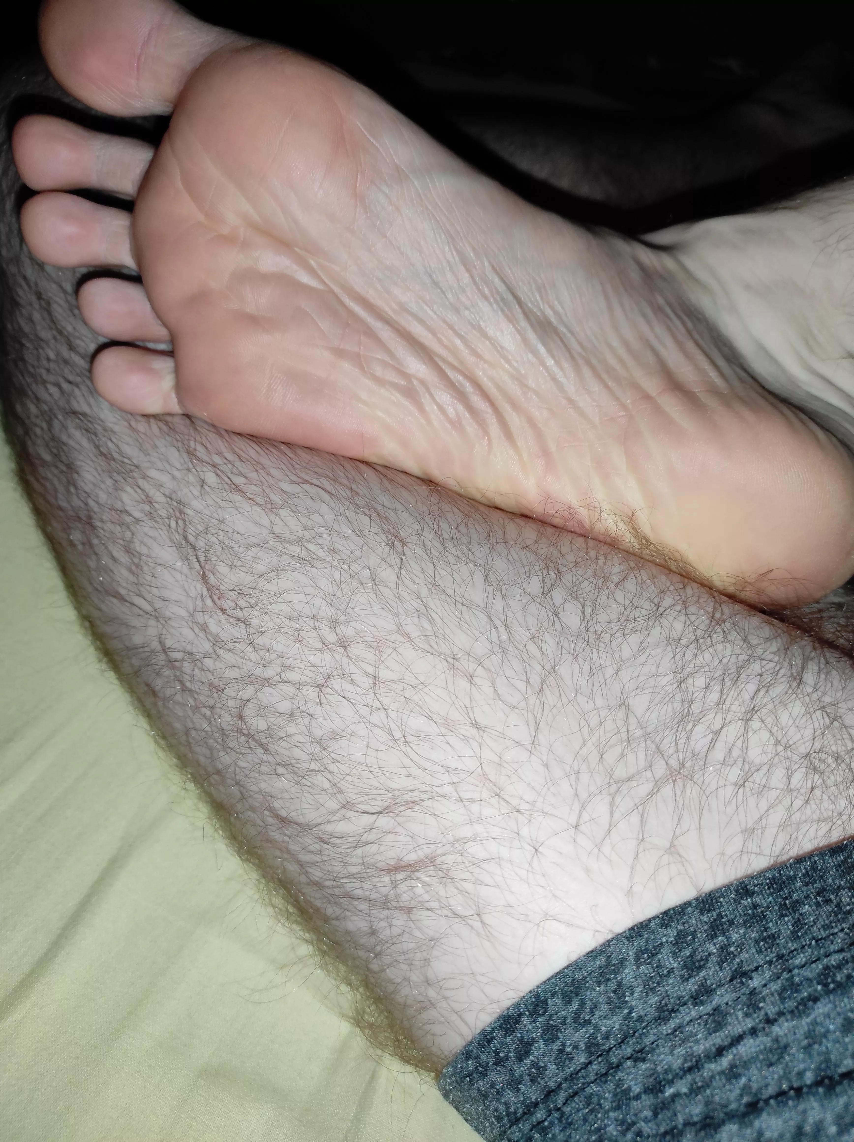 Hairy legs and hairless soles, name a better combo