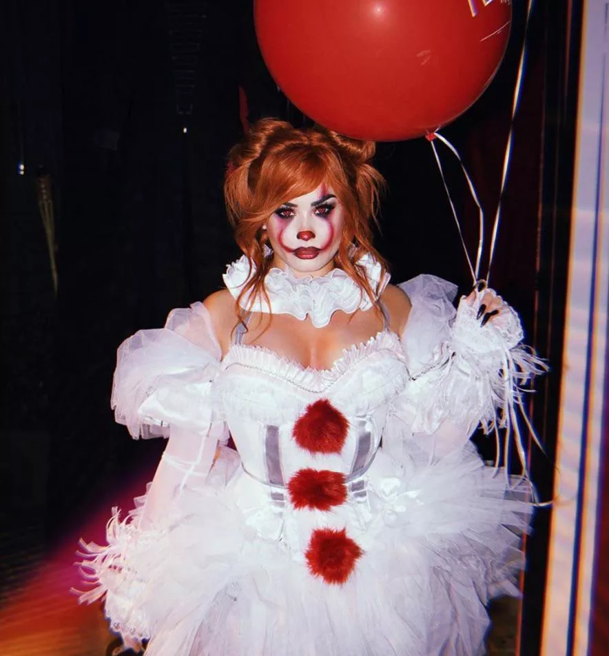 Halloween brings out Demi Lovato’s slutty side