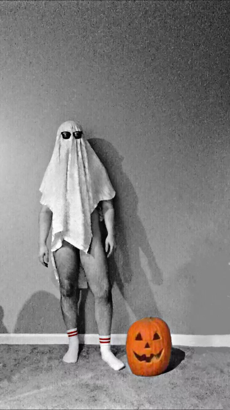 Halloween is a state of mind...KIK to see whatâ€™s underneath (BEEB344)....