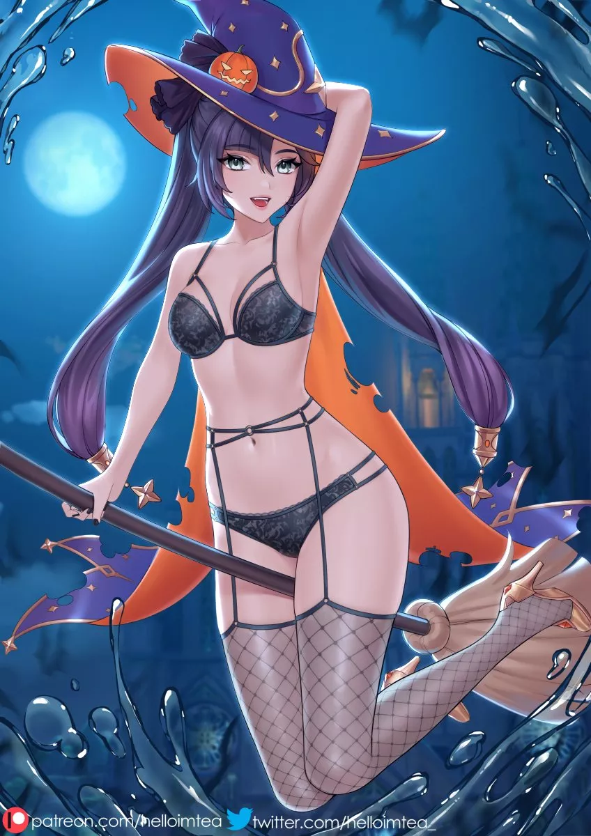 Halloween Mona in lingerie