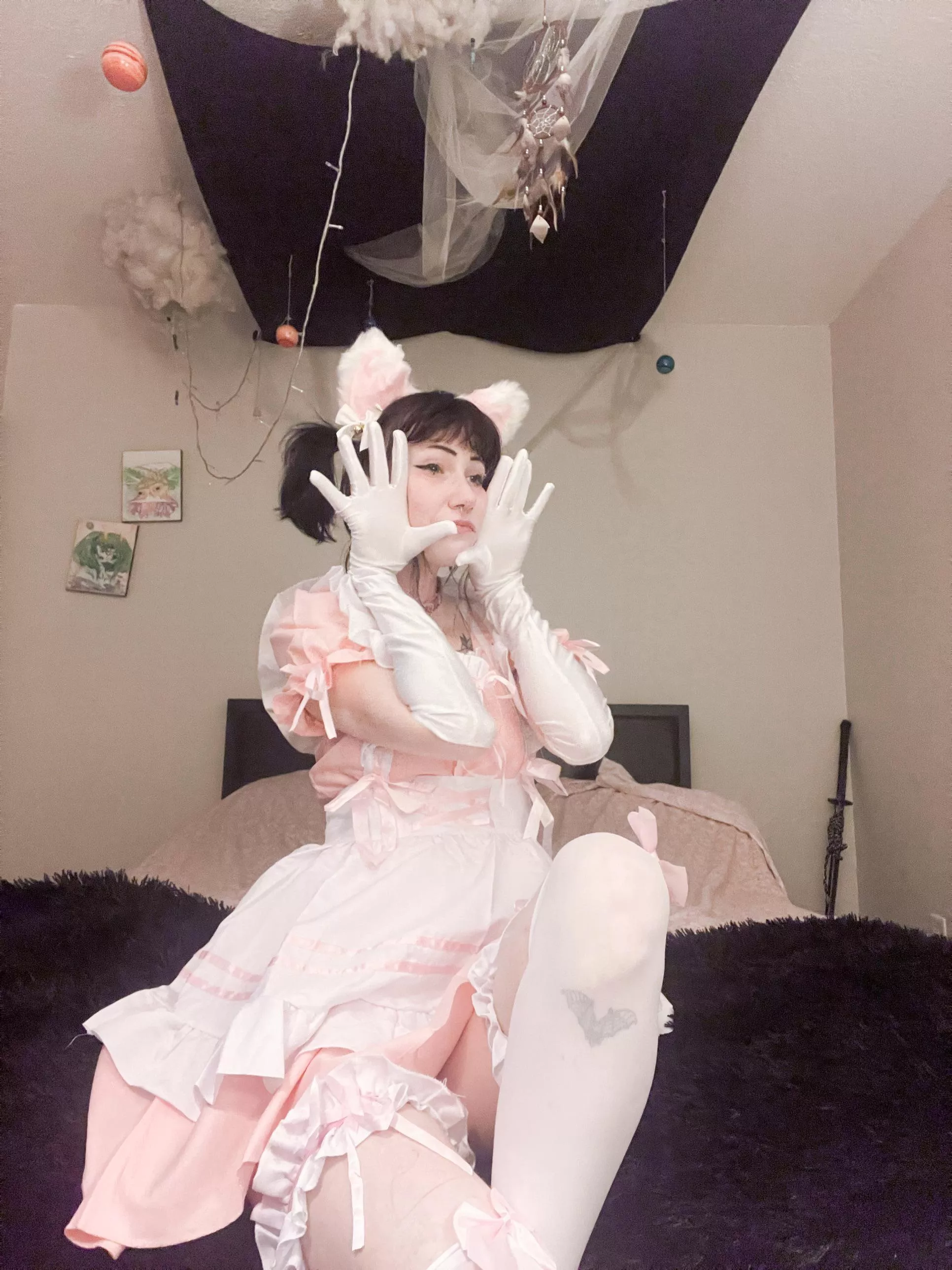 happy femboy friday~ put on the GD cat ears