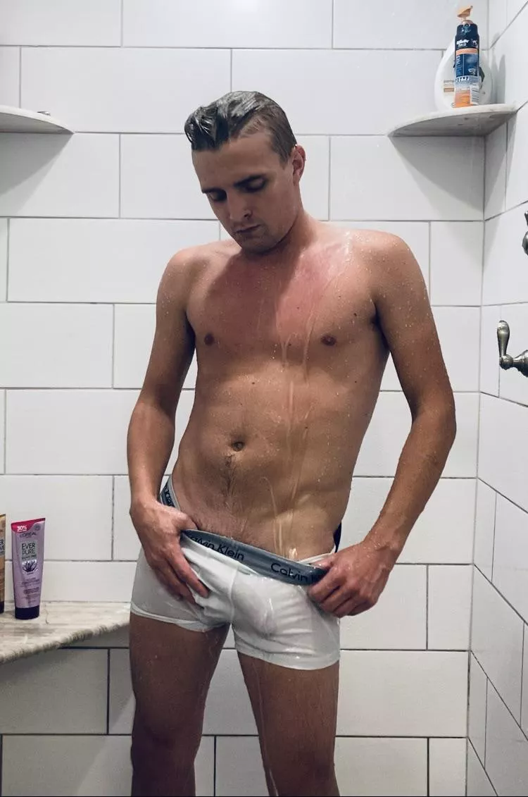 Happy Friday, fellas ðŸš¿