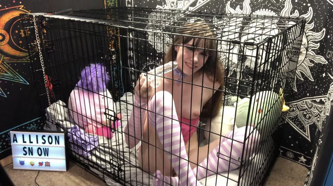 Happy in my cageðŸ¥°