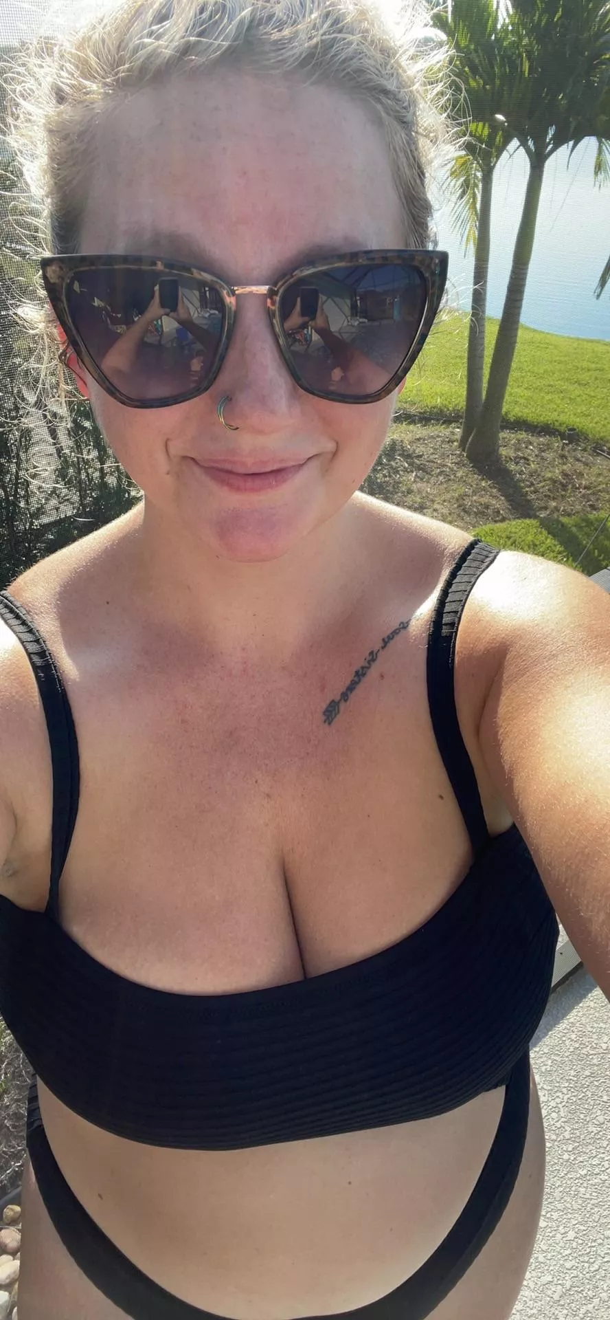 Happy Sunday from your Midwest MILF