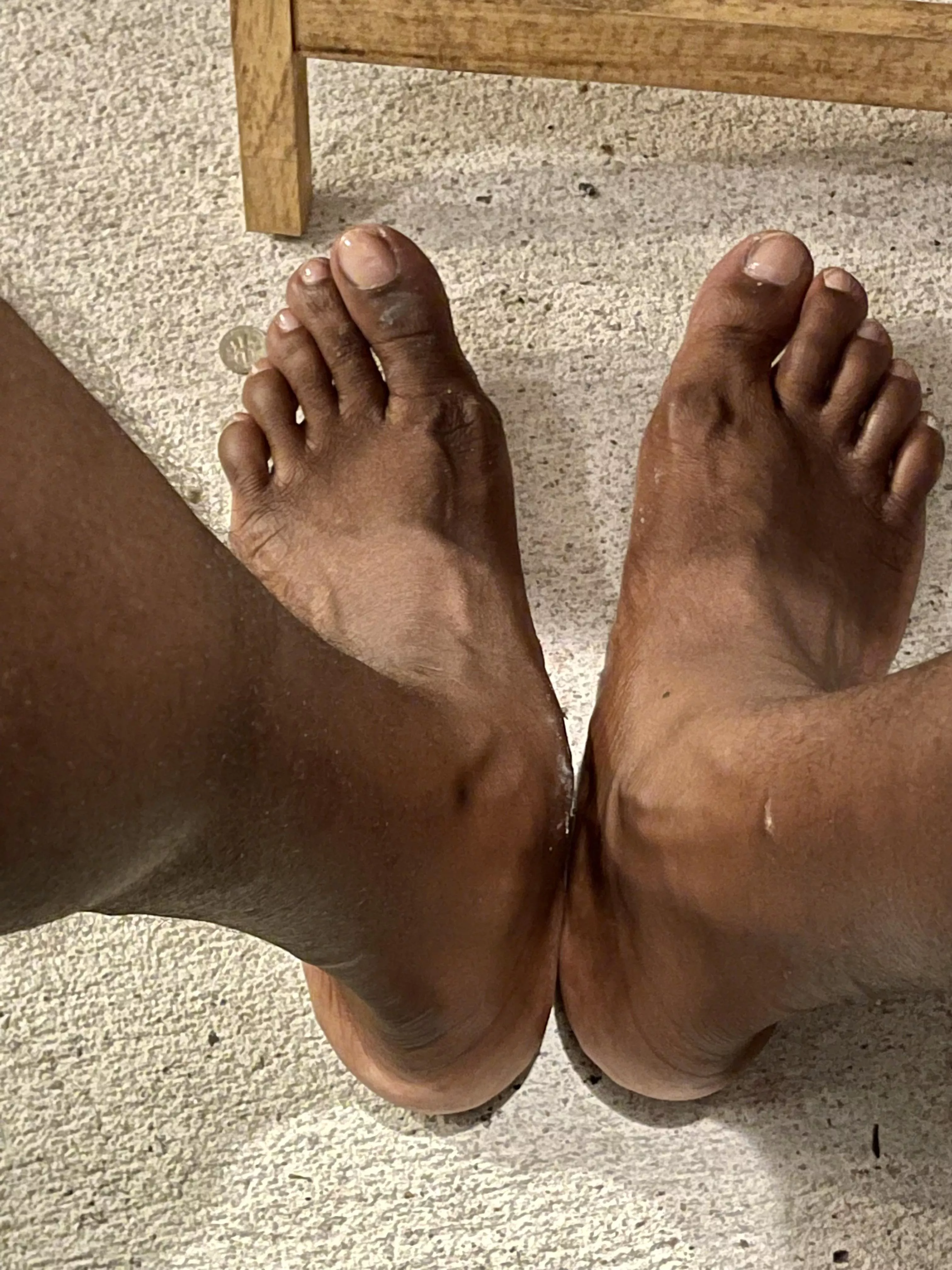 Happy Sunday! My feet need some love