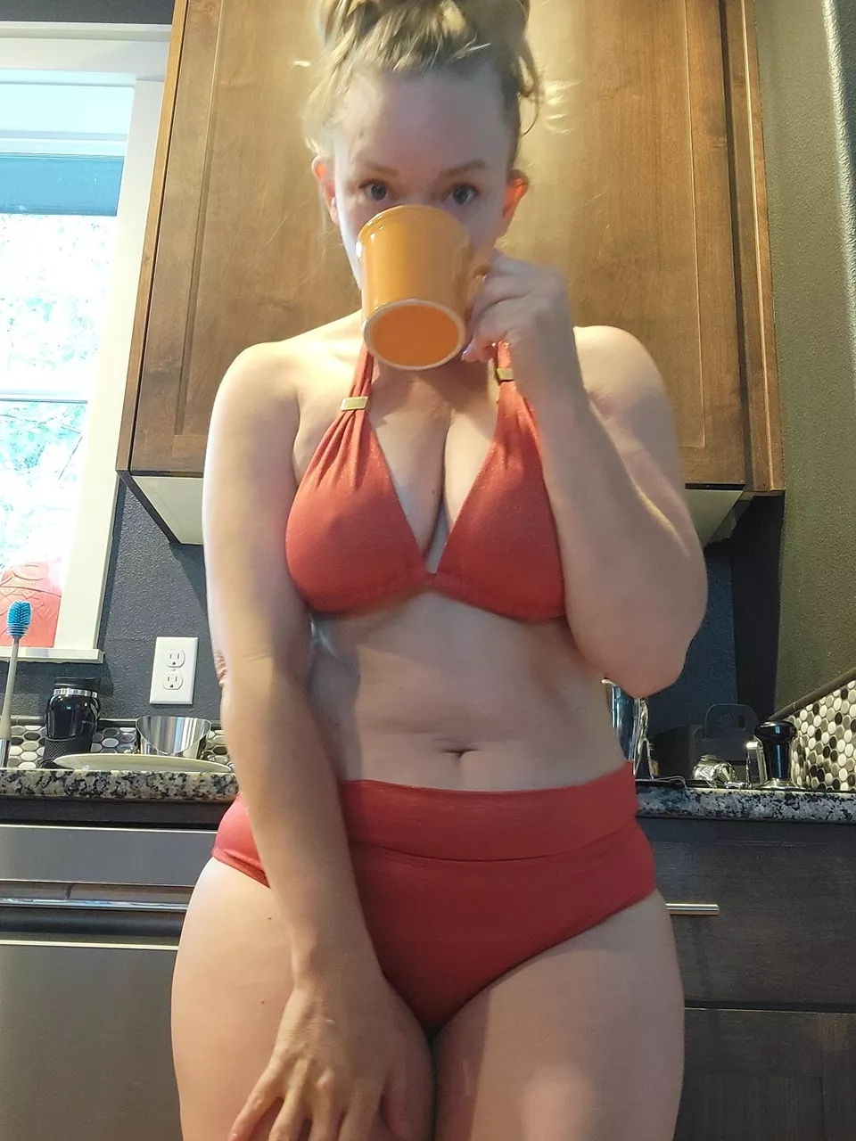 Hard nipples and strong coffee ðŸ˜‰ [F47]