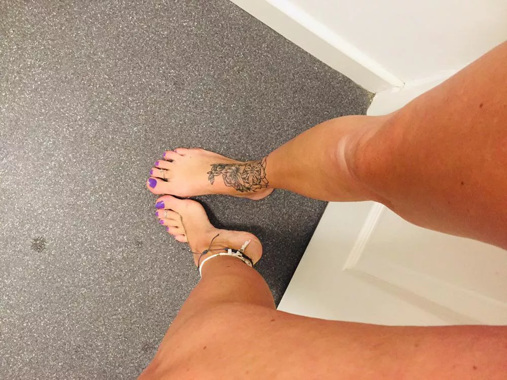 Have a wonderful day Feet Lovers 🙏💜❤️❤️