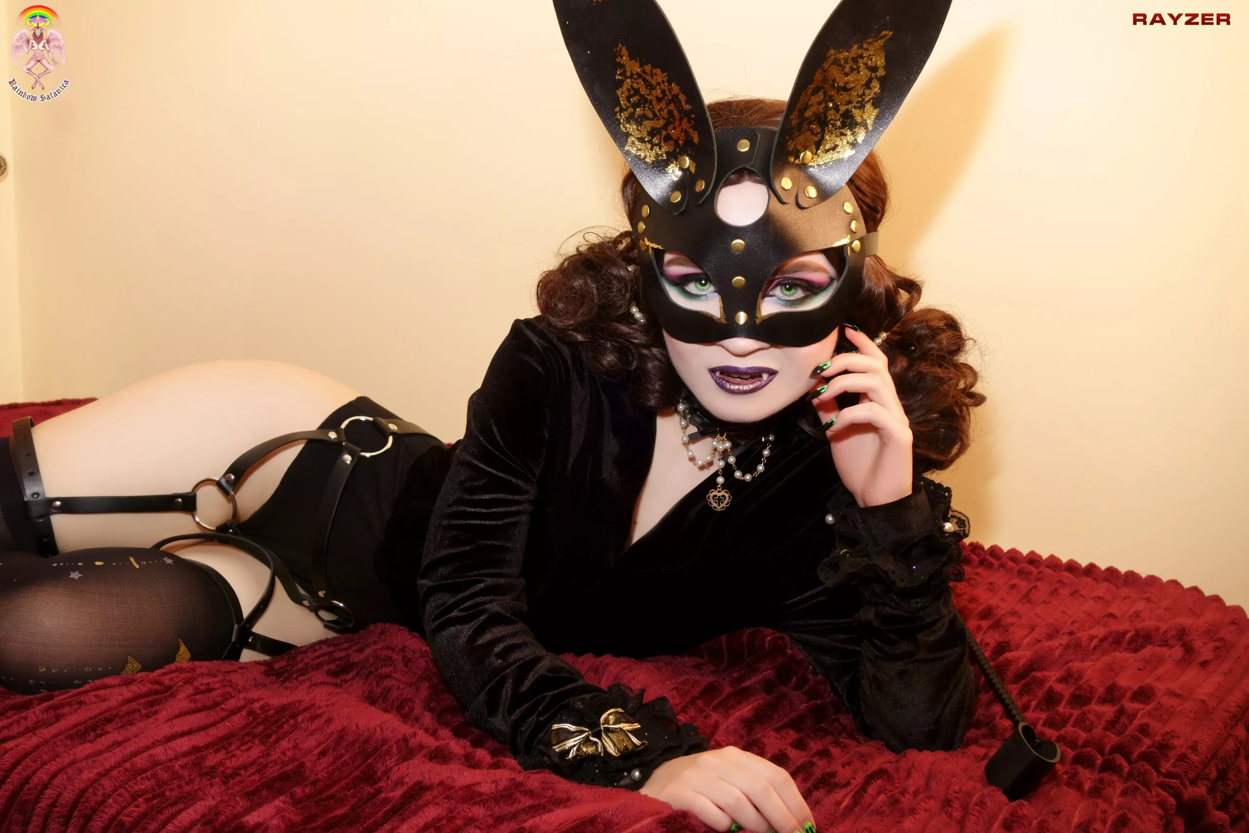 Have you already received an invitation to an erotic masquerade?) 😈