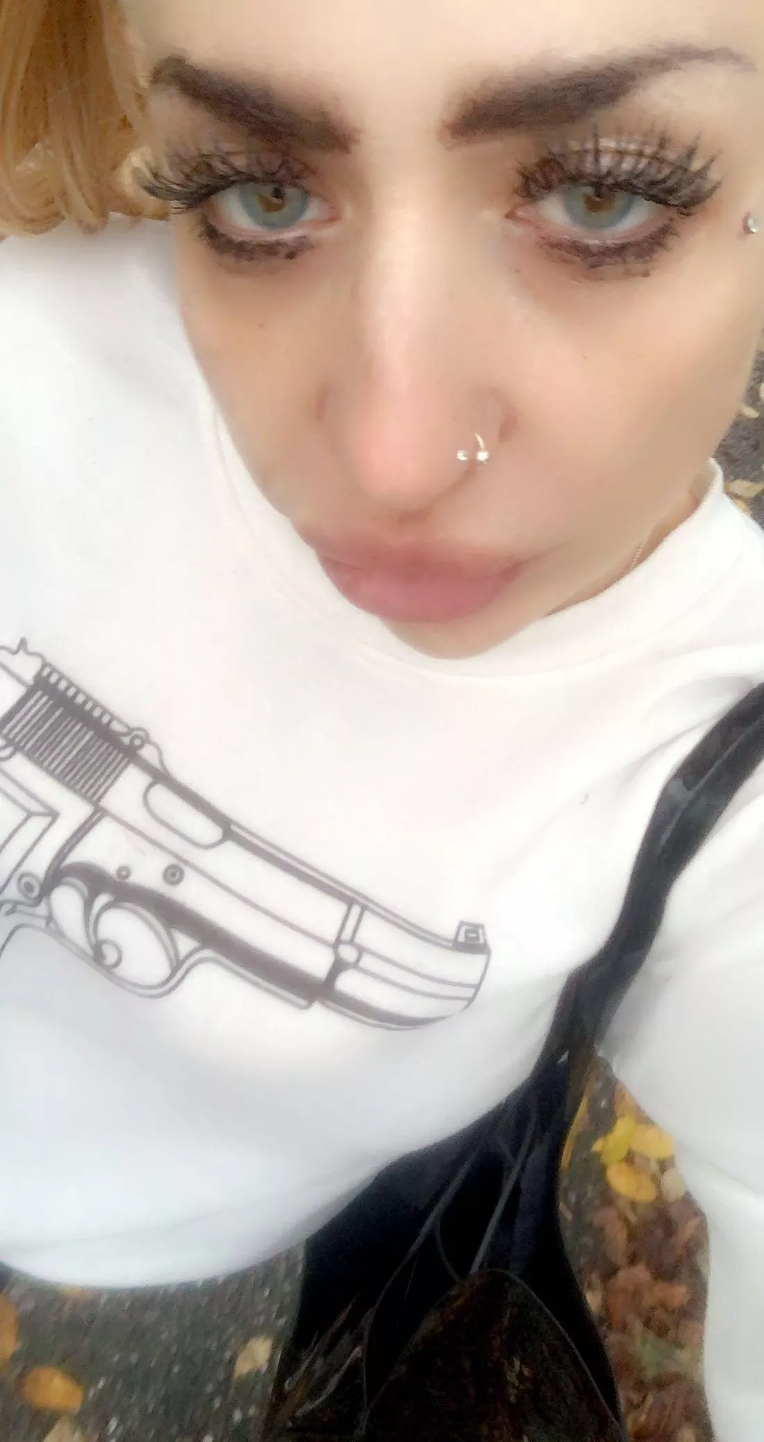 Hay! I love guns and target shooting! Iâ€™m from Sweden! Talk to me.. link to my new Of in comments below ðŸ˜˜â¤ï¸