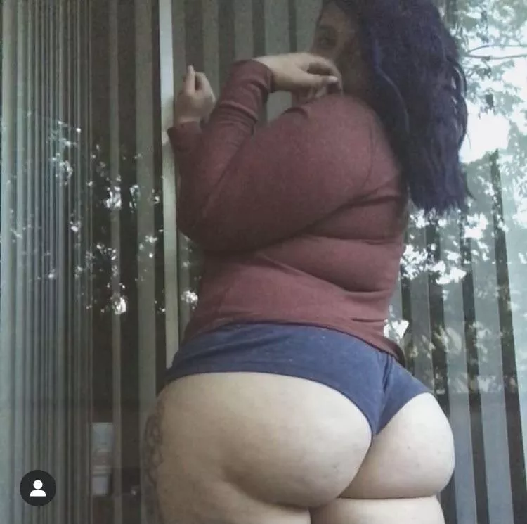 Hella thick