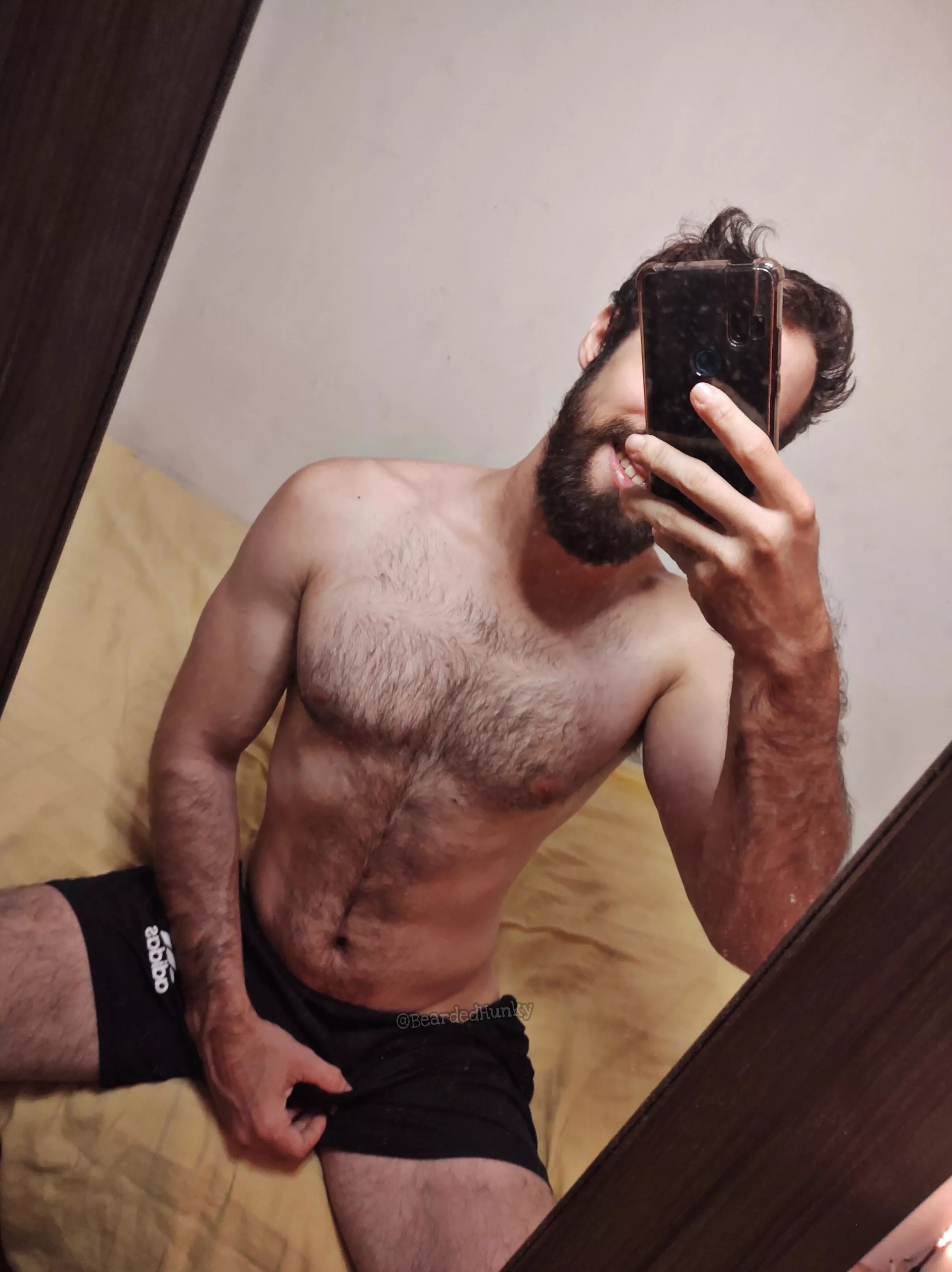 Hello again, more chesthair porn fun