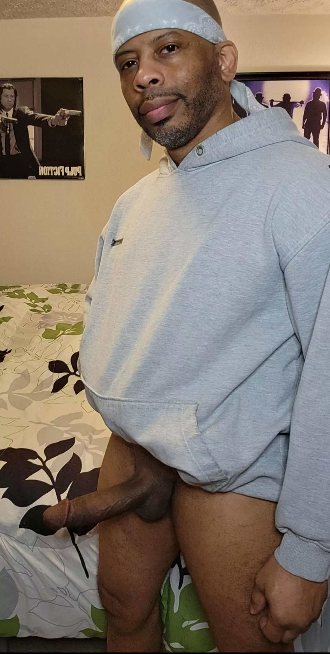 Help me find my grey sweats?