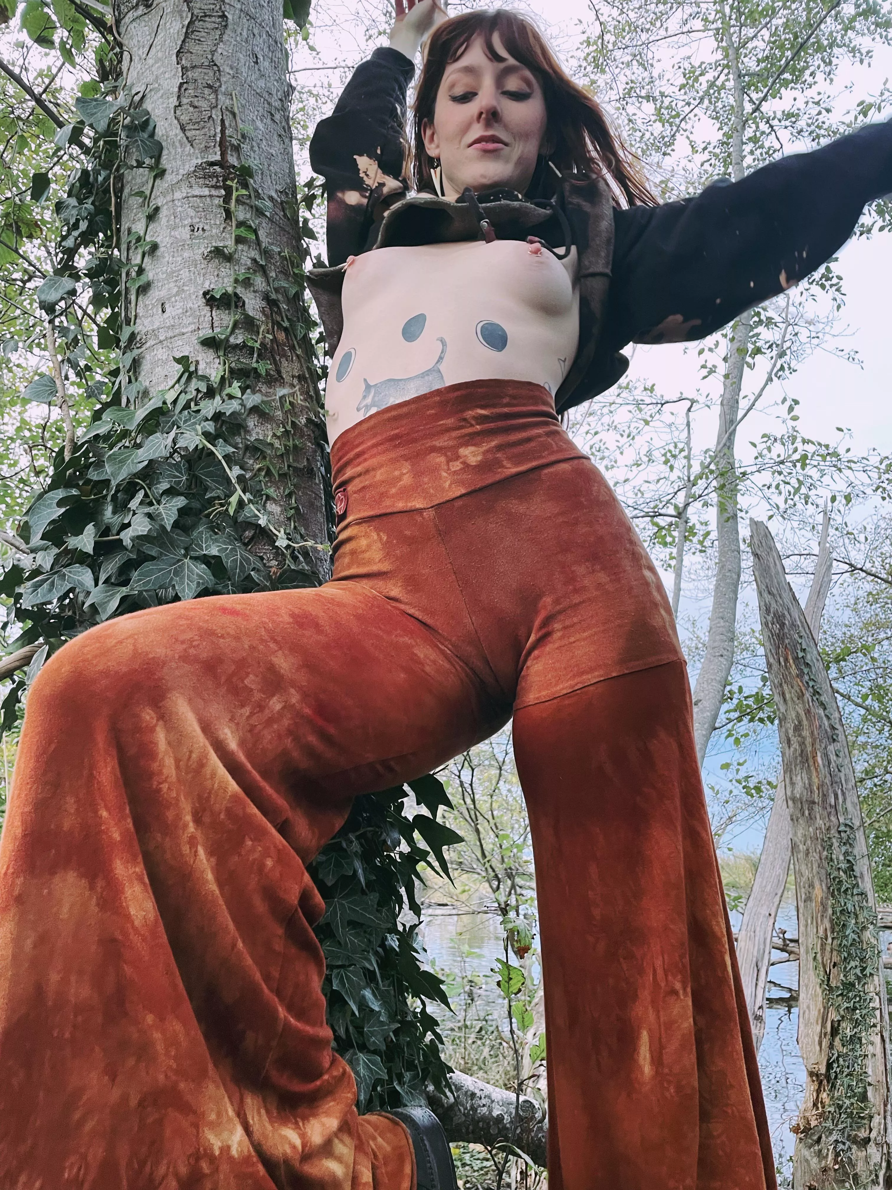 Hemp hippie pants and woodland titties ðŸ¥°â¤ï¸â€ðŸ”¥