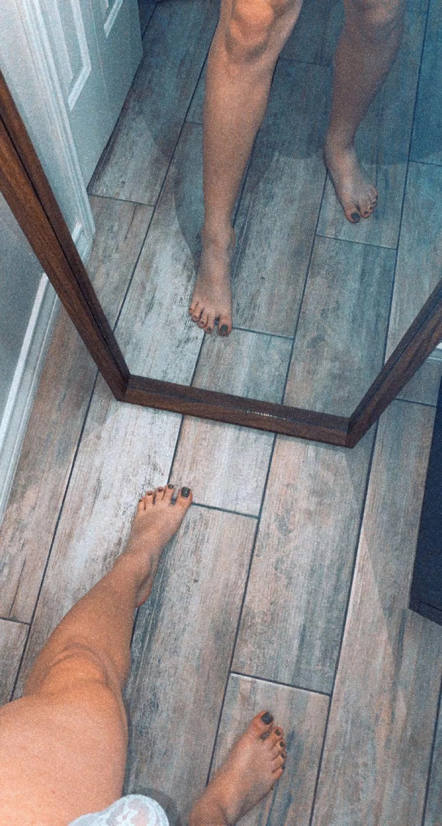 heres another pic of my toes, hope yall like em ðŸ˜ŒðŸ’“