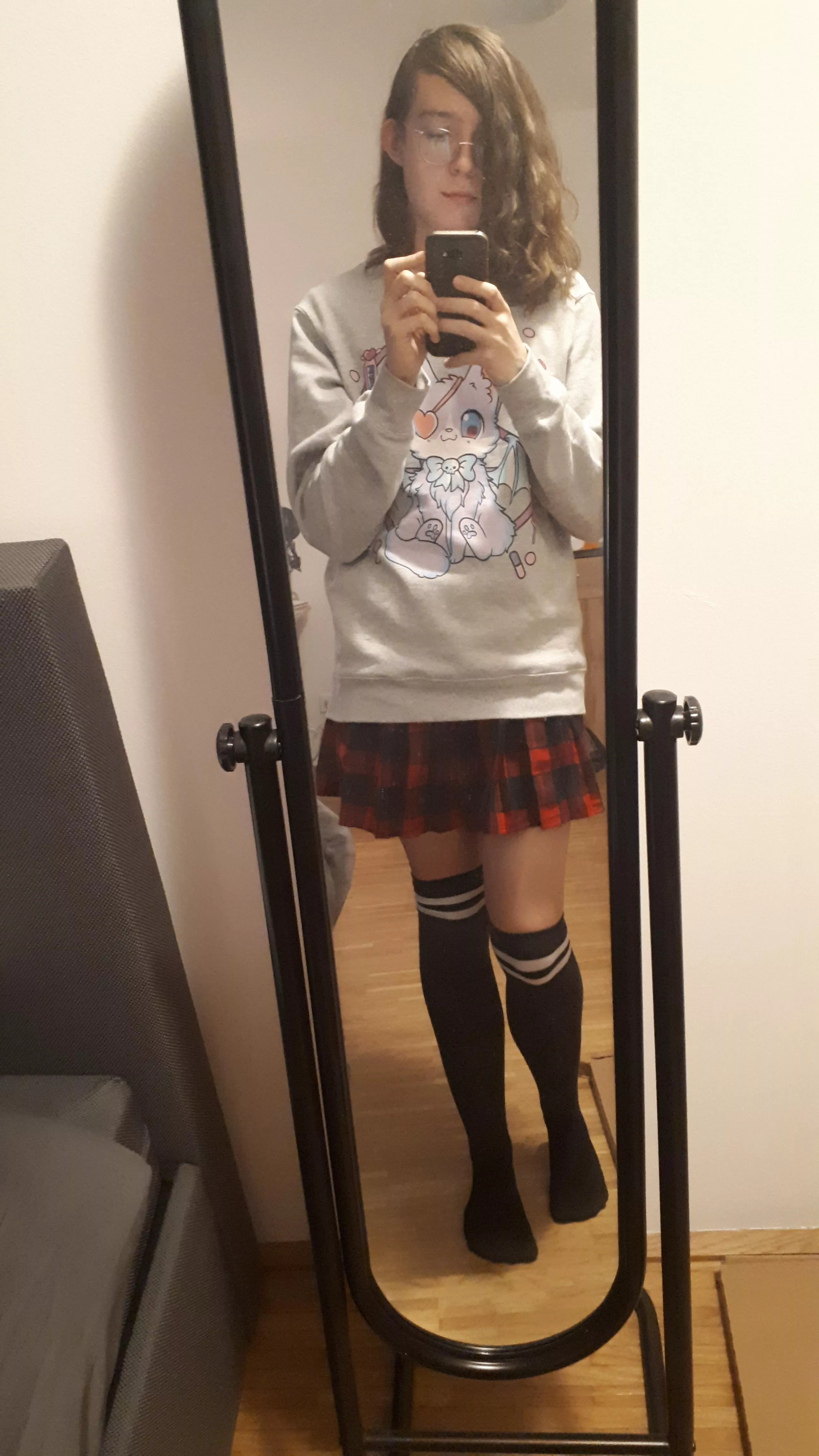 Hewwo, hope chu dont mind a late femboy friday post ðŸ‘‰ðŸ‘ˆ