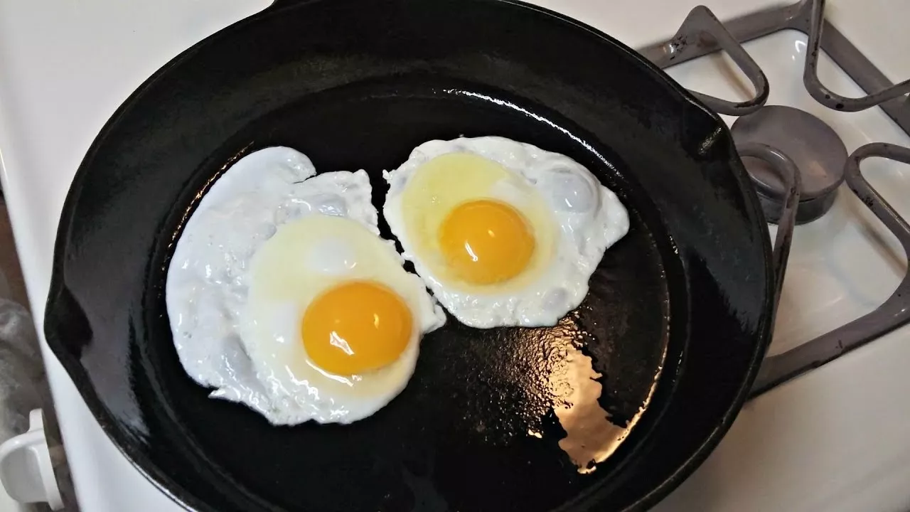 Hey guys look I made eggs :D