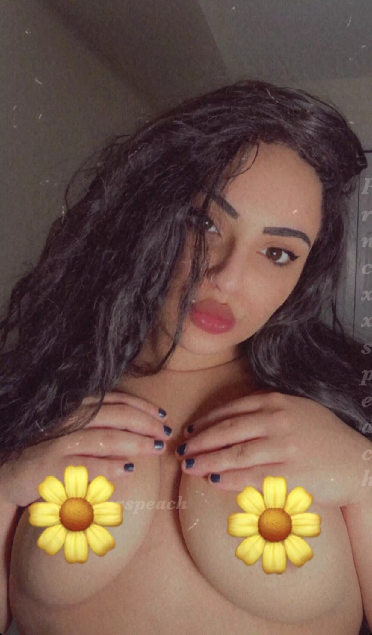 Hey loves ðŸ˜ˆ Subscribe and access, 24/7 Chattingâœ¨Custom content âœ¨over 100 uncensored Postsâœ¨JOISâœ¨Dick ratesâœ¨ kink and fetish friendly â˜ºï¸ link belowðŸ‘‡ðŸ½