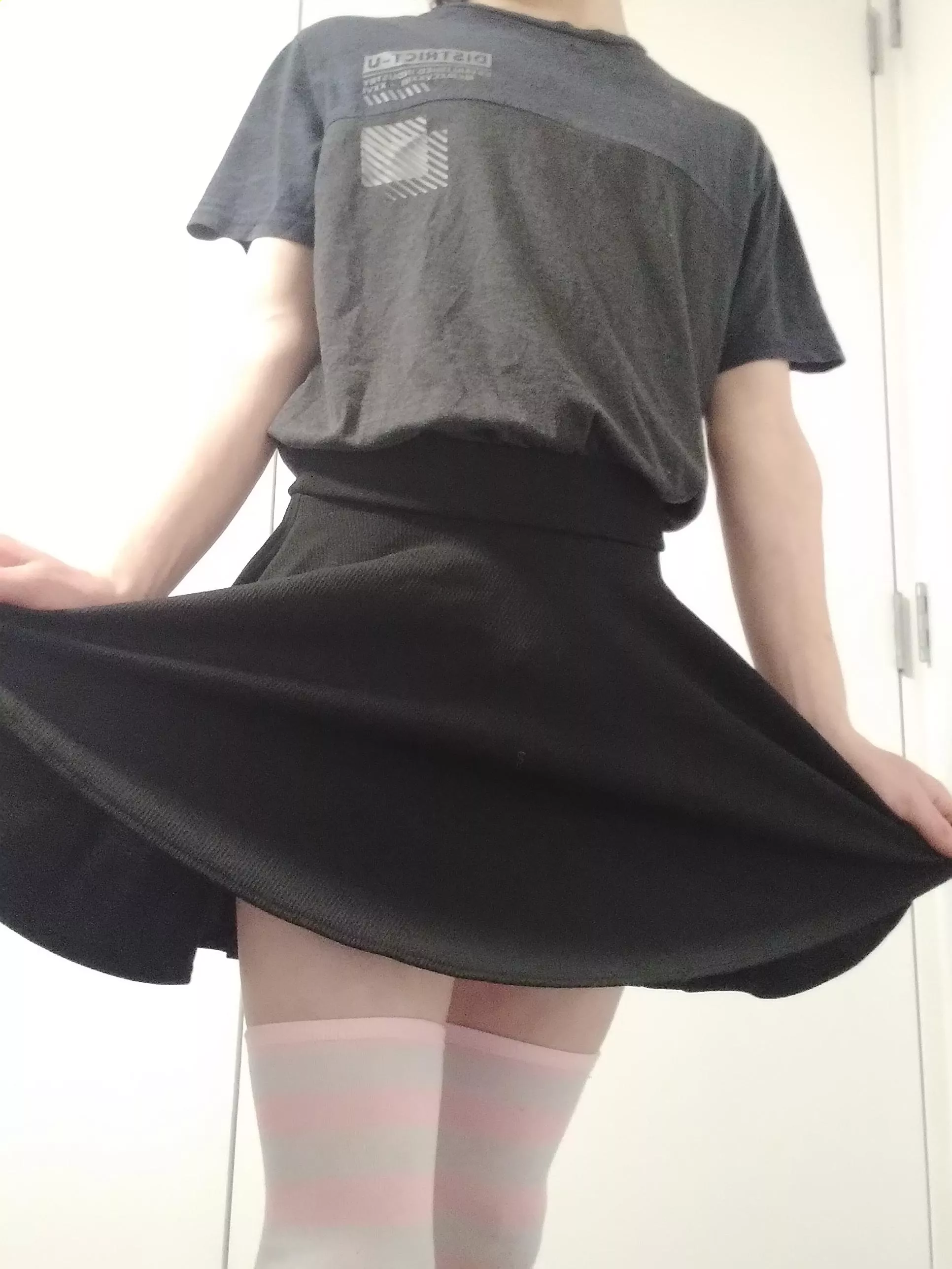 Heya reddit hope you like my skirt