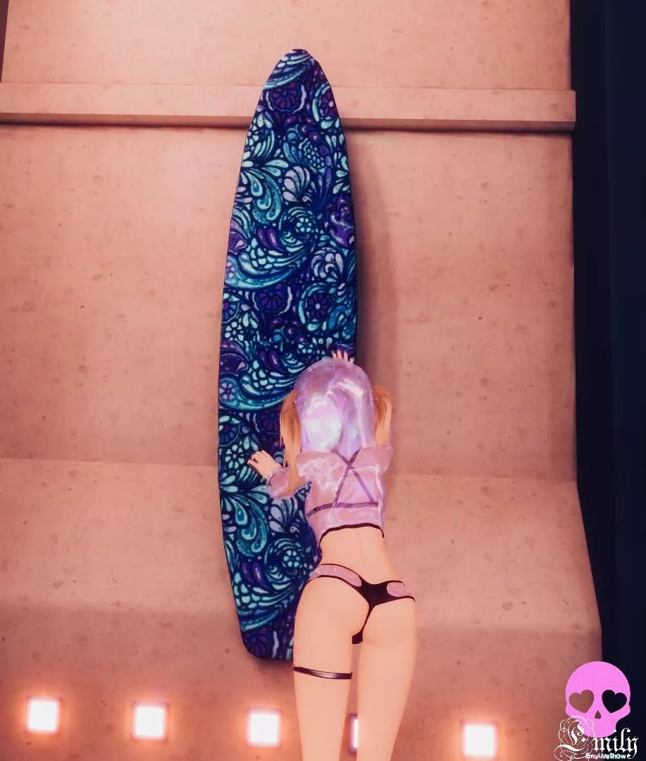 Hi, have you ever surfed? I always dreamed, but there was no opportunity yet🏄‍♂️🌊I'm online today, it will be a lot of fun, let's have a cool weekend! https://chaturbate.com/emyliveshow