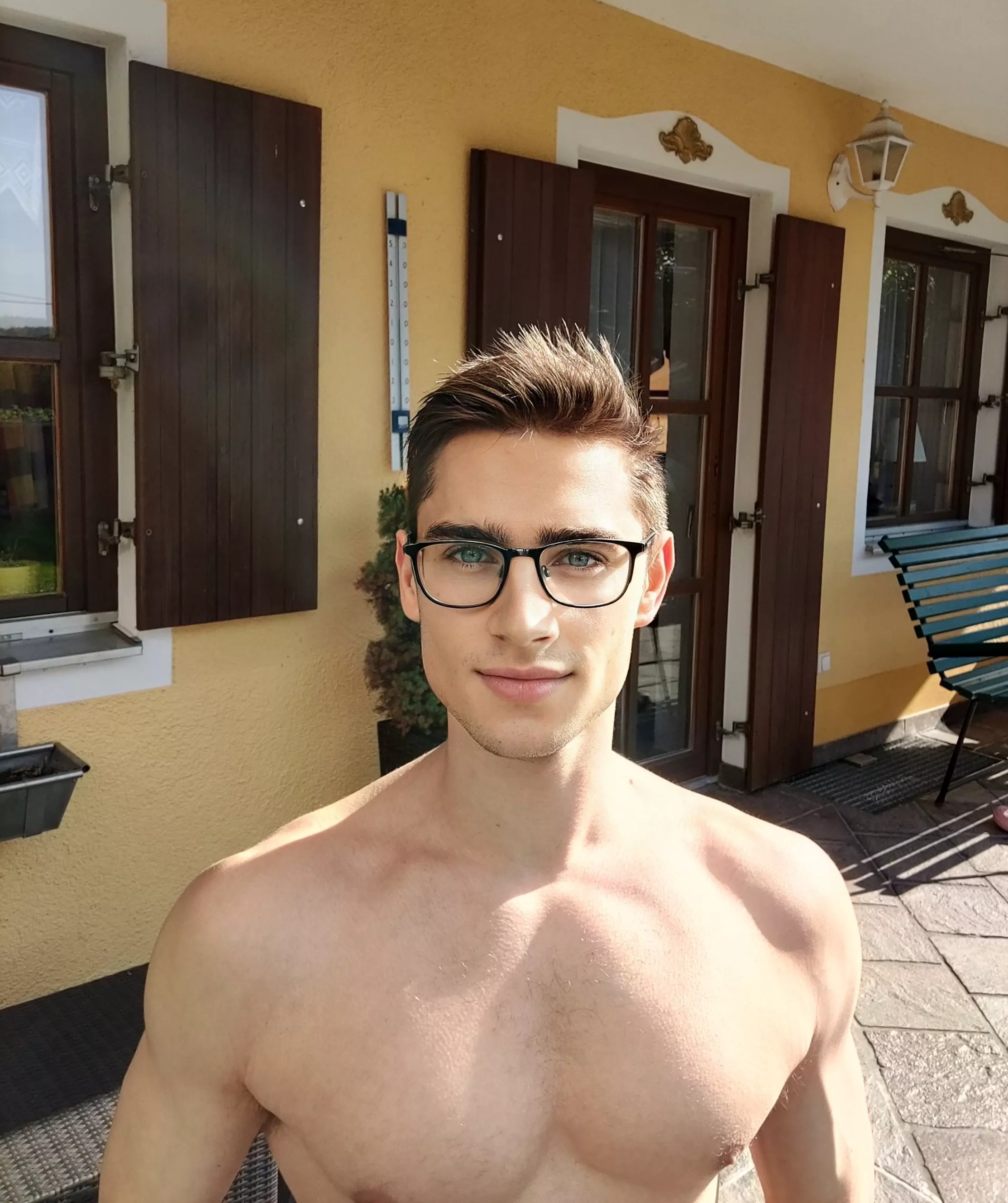 Hi, i am Jonas, 23 and from Germany. This is my first ever post on Reddit