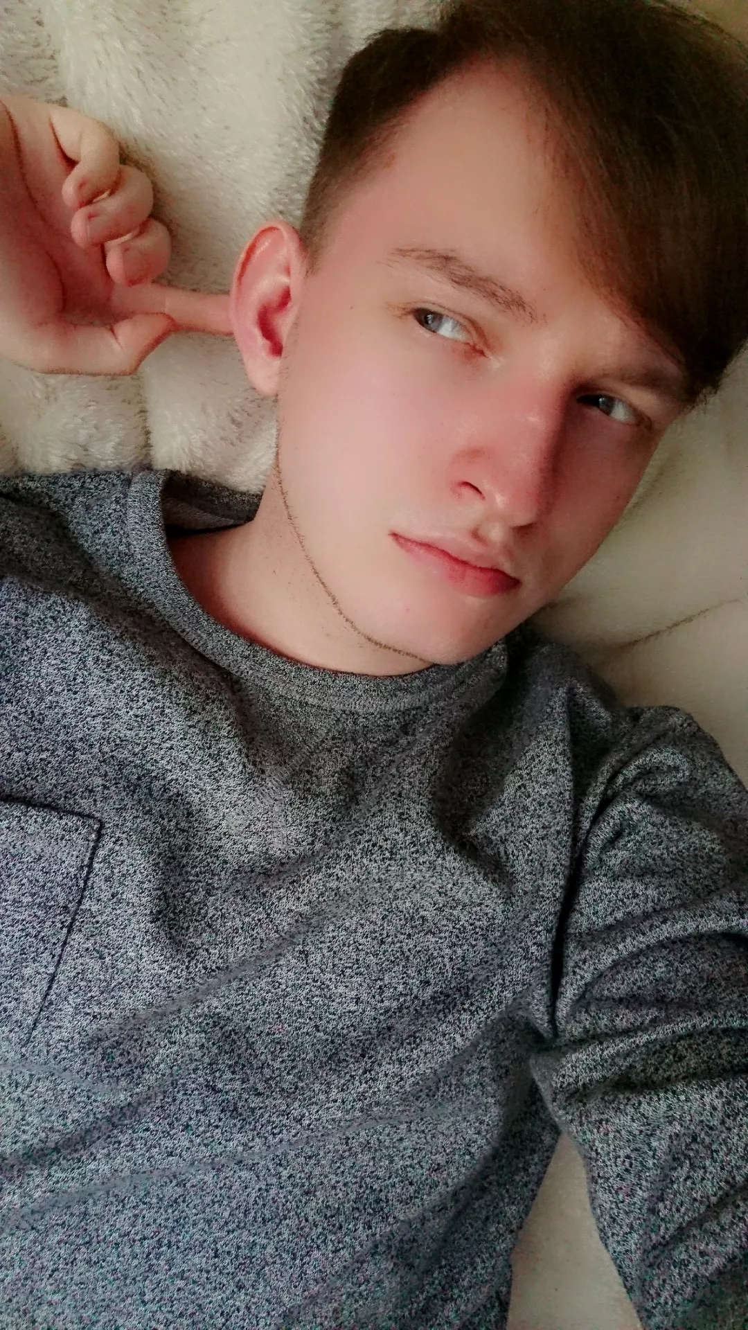 Hi! I am looking for a fellow dead by daylight players to play with. I am still a newbie 'cause I have only 162 hours in this game so please be nice to me 🙈 Only love and positivity here! (Fellow polish gaymers to the front) Feel free to DM me ✌