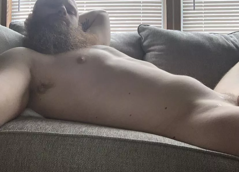 Hi! I'm new here!ðŸ¥° Can you see the nut daddy just bust?ðŸ™ˆðŸ’¦ Come cuddle?