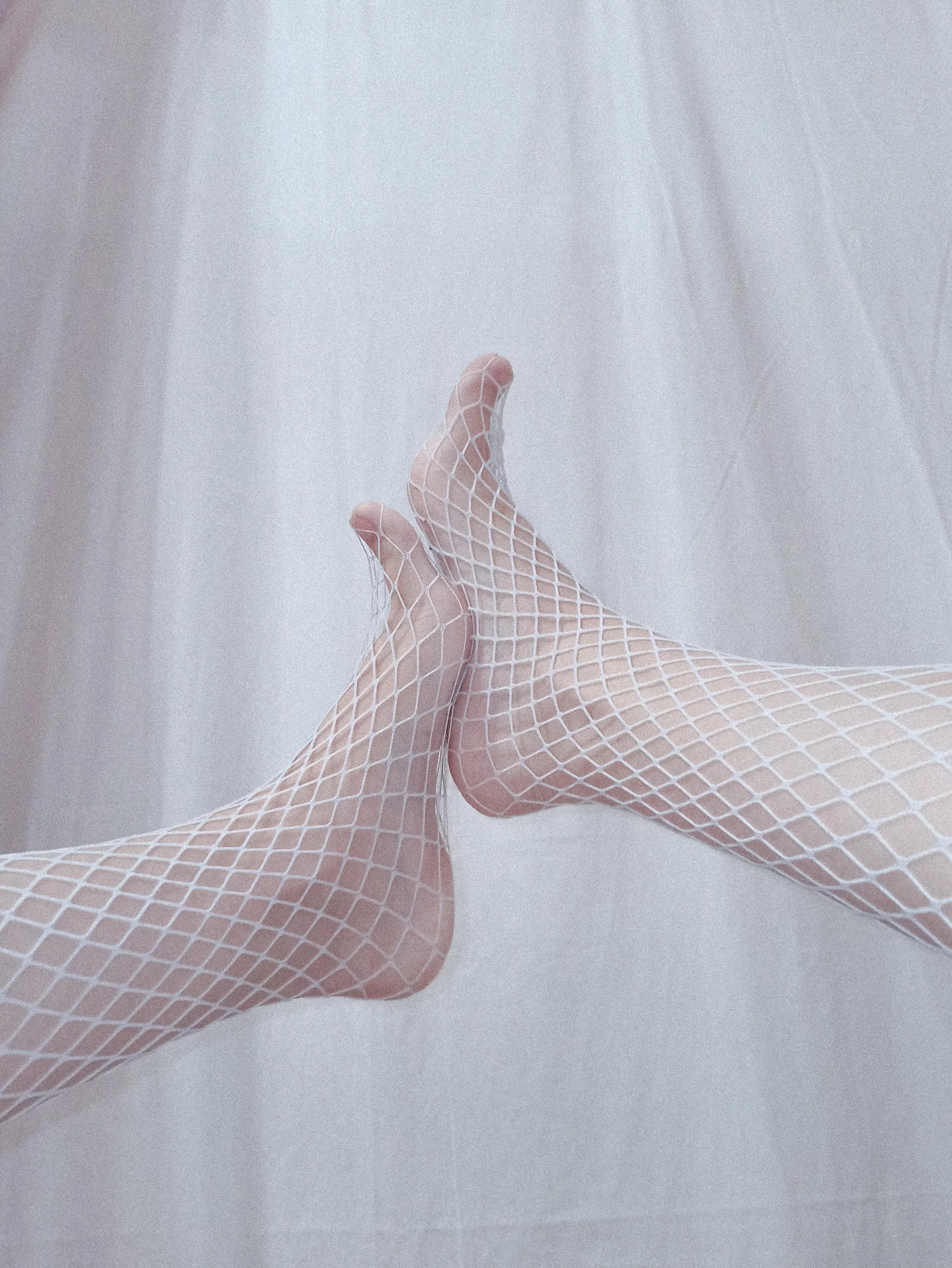 Hii, this my first post here, hope you like my white fishnet ðŸ¥º