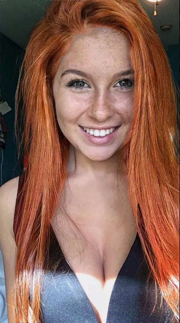 Hot red head IRTR